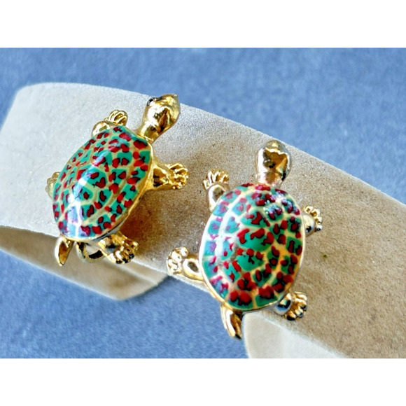 Lovely Vintage Green & Red Enamel Turtle Screw-back Earrings Gold-tone - Picture 5 of 16